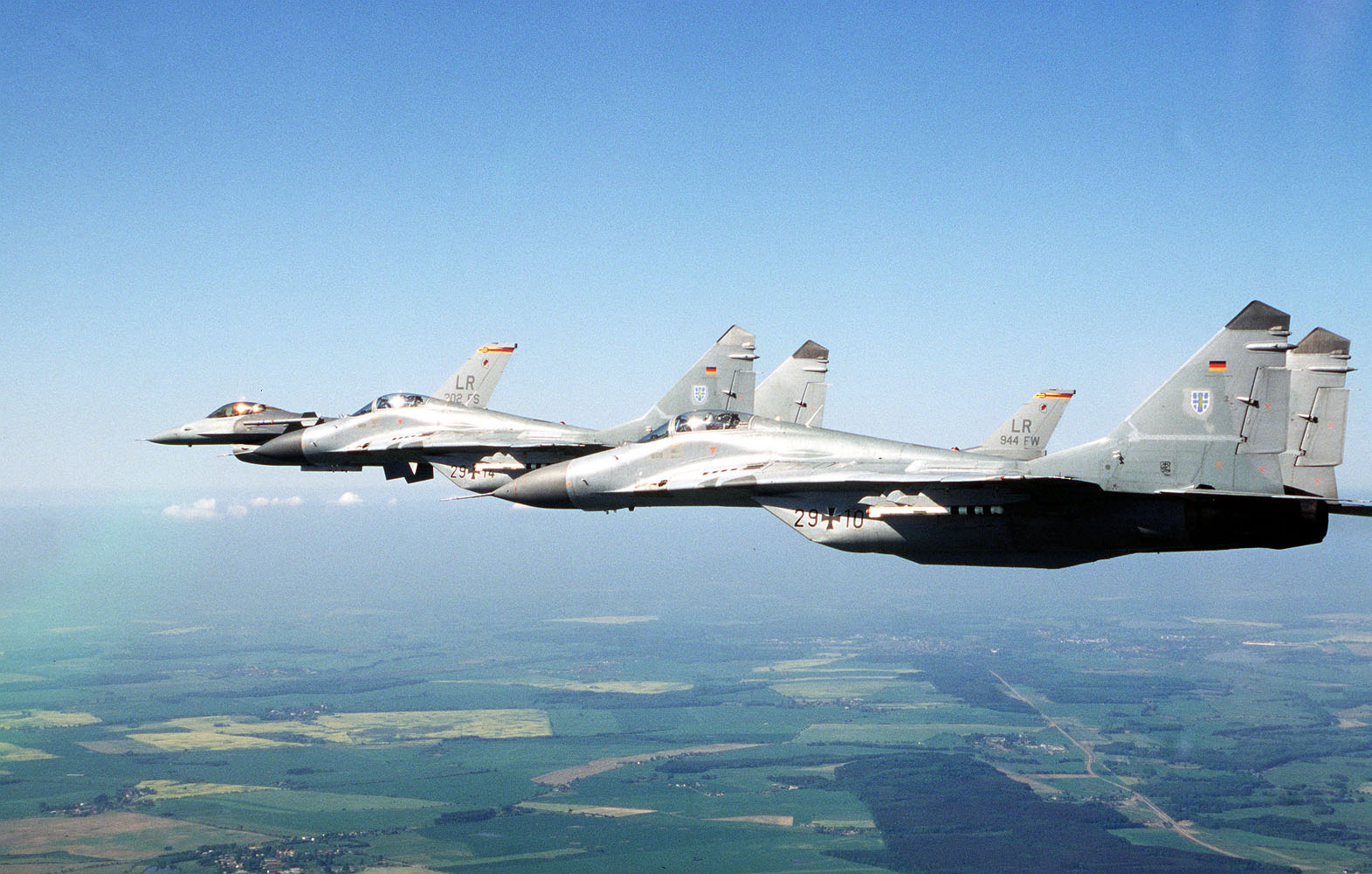 Achtergrond MiG-29 Jachtvliegtuig Vliegtuigen Luchtvaart vliegtuig
