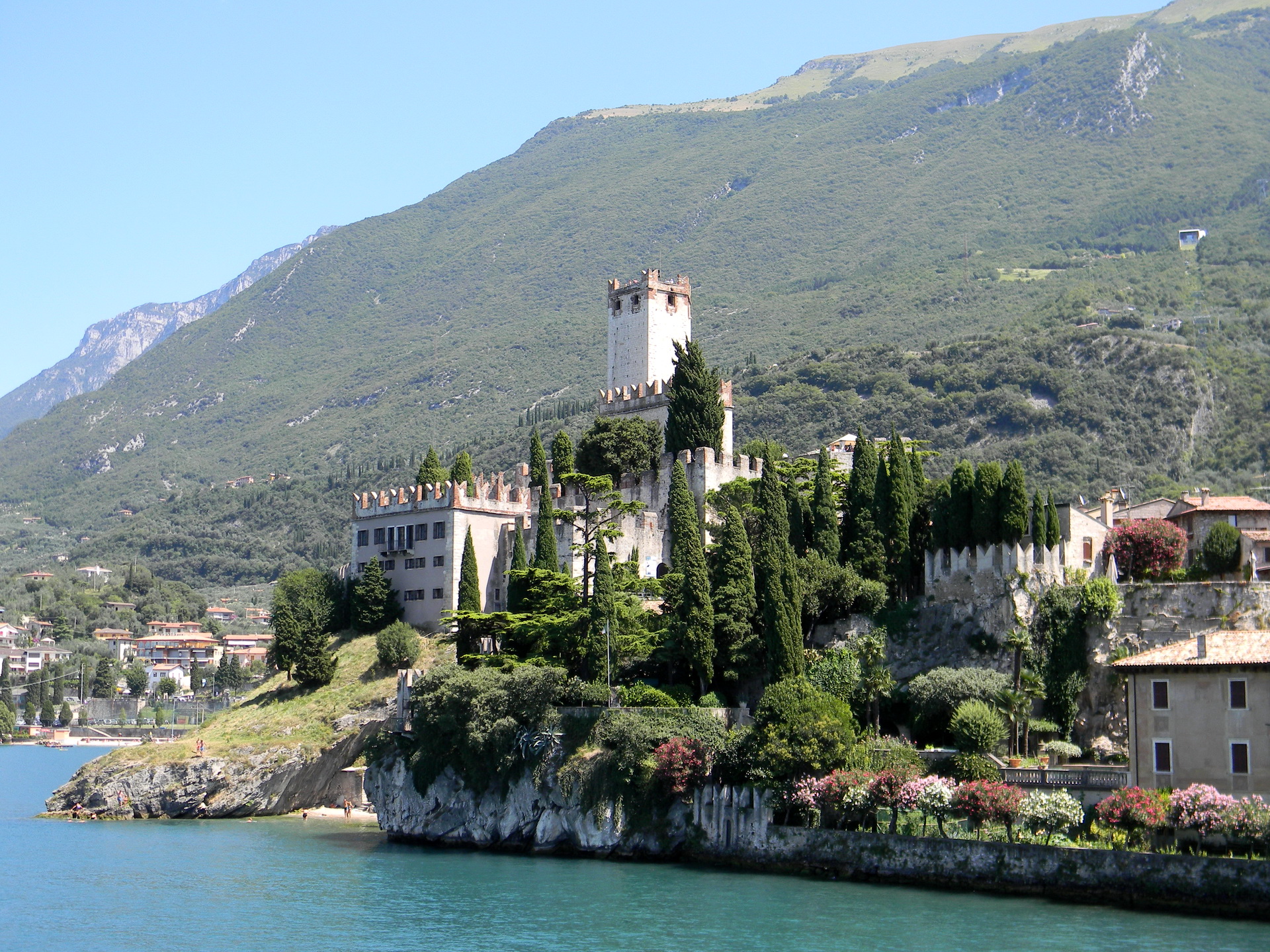 Desktop Hintergrundbilder Italien Castle of Malcesine  Burg Städte