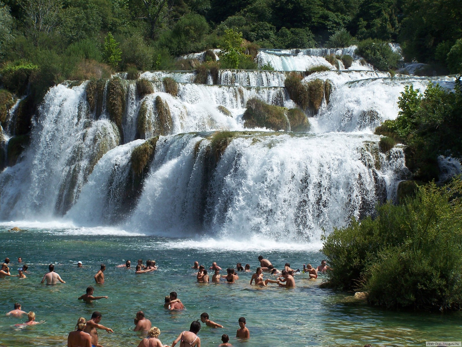 Bakgrundsbilder Kroatien Natur Ett vattenfall