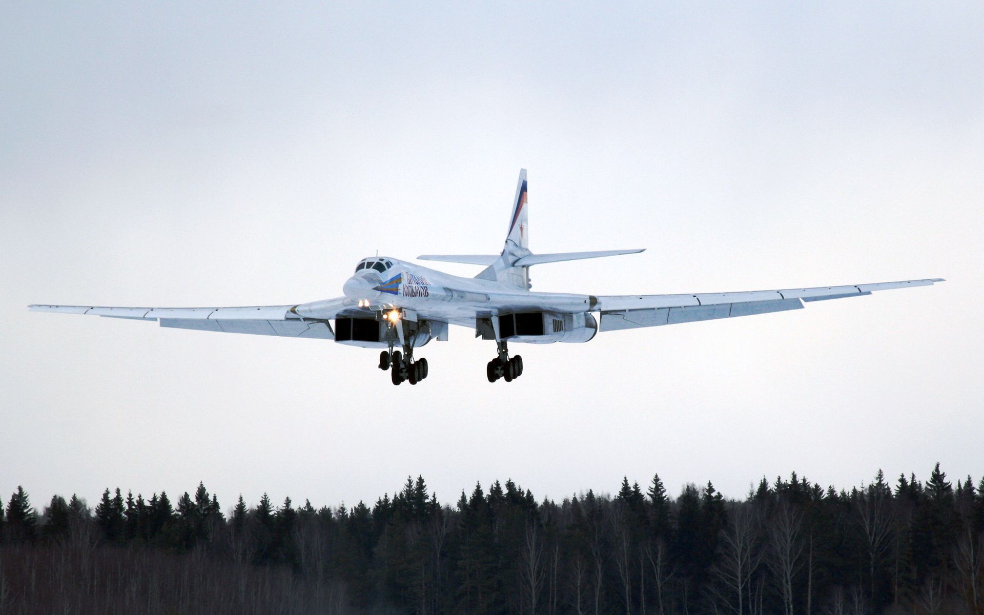 Immagini Tupolev Tu-160 Aerei Volo Aviazione aereo volante