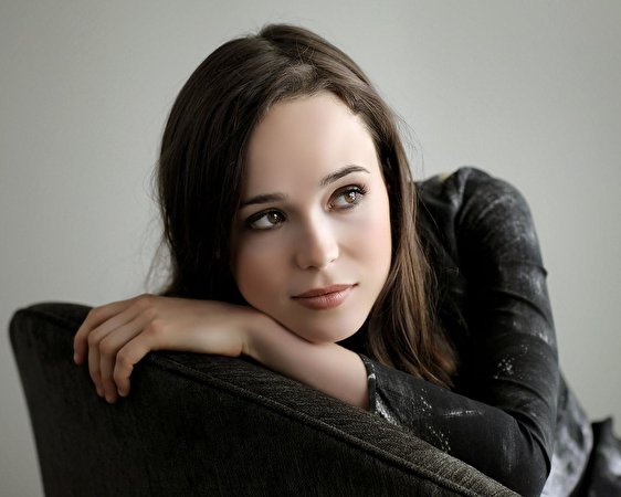 Tapeta Ellen Page Celebryci 562x450