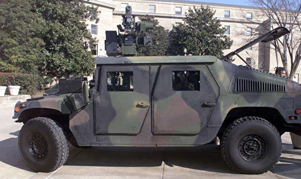 Tapeta na pulpit Hummer Wojska 600x357