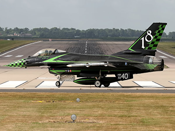 Bakgrunnsbilder til skrivebordet Jagerfly Et fly F-16 Fighting Falcon Luftfart 600x450