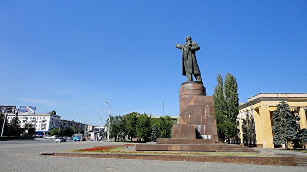 Bakgrunnsbilder Volgograd Monument byen 600x337 Byer en by