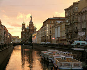 Tapety na pulpit Domy Petersburg  miasto