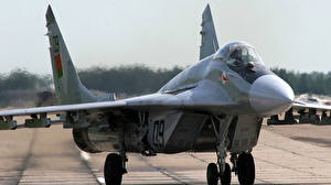 Bakgrundsbilder på skrivbordet Flygplan Jaktplan MiG-29