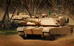 Bakgrundsbilder på skrivbordet Stridsvagnar M1 Abrams Amerikanska A1M1 Militär