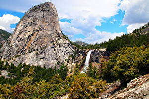 Tapety na pulpit Parki Góry Wodospady Stany zjednoczone Yosemite Kalifornia Nevada przyroda