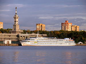 Bureaubladachtergronden Schepen Cruiseschip Andrey Rublev