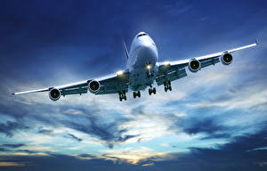 Hintergrundbilder Flugzeuge Verkehrsflugzeug Boeing Boeing-747 Luftfahrt