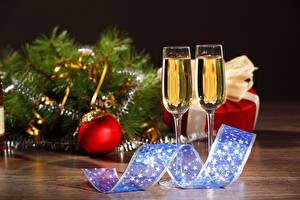 Bureaubladachtergronden Feestdagen Kerst Champagne wijn Wijnglas Een lint