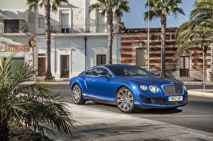 Tapety na pulpit Bentley Barwa niebieska Reflektory samochodowe Palmy Luksusowy 2012 Continental GT Speed samochód Miasta