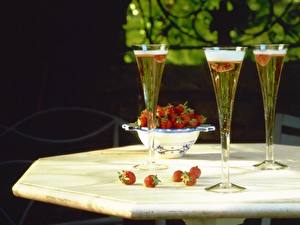 Hintergrundbilder Getränke Obst Erdbeeren Champagner